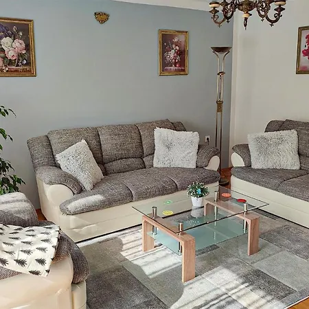 Amazing Apartment In Gracac Gračac