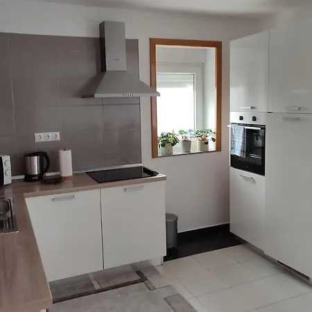 Amazing Apartment In Gracac * Gračac